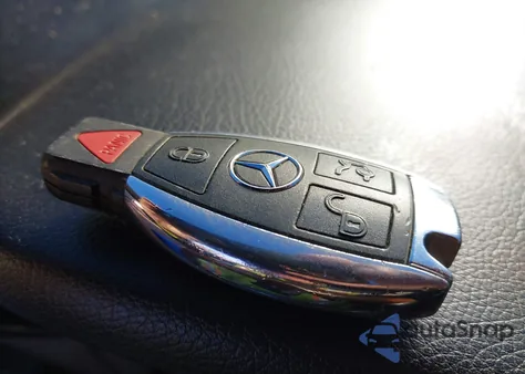 2015 Mercedes-Benz Slk 250 z USA, uszkodzony, nr VIN WDDPK4HA2FF108287